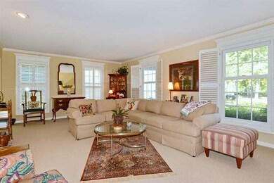 1038 Viking Ct, Batavia, IL 60510 - photo 2