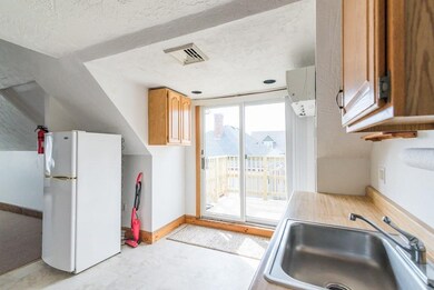 284 Main St unit 3, Winthrop, MA 02152 - photo 2