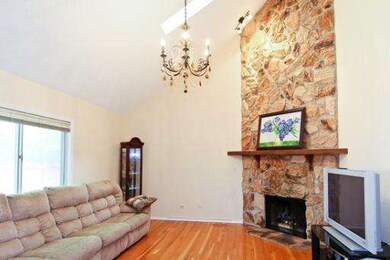 2551 Misty Ct, Naperville, IL 60564 - photo 5