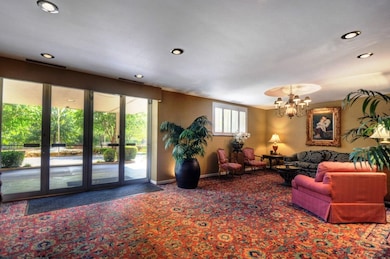 Parkway House unit 1106, Memphis, TN 38112 - photo 3