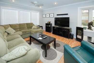 330 E Orleans-106