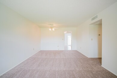 13688 N Newcastle Dr unit 15C, Sun City, AZ 85351 - photo 3