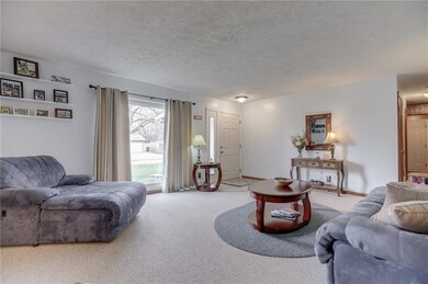 801 Willark Dr, Whiteland, IN 46184 - photo 6