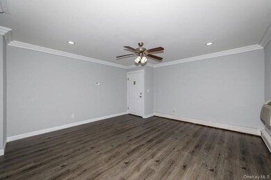 52 Johnson Ave unit 3-7C, Sayville, NY 11782 - photo 4
