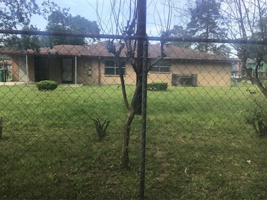 2611 Garapan St, Houston, TX 77091 - photo 5