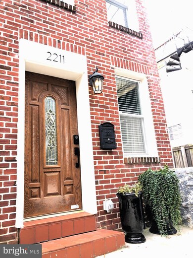 2211 Canary Ct, Baltimore, MD 21231 - photo 2