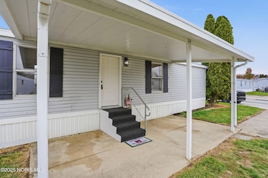 8256 Silverwood Dr, Findlay, OH 45840 - photo 2