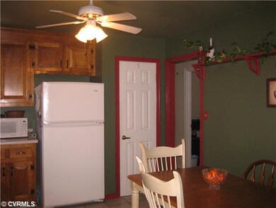 7206 Sandy Ridge Rd, Hopewell, VA 23860 - photo 2