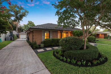 6302 Kury Ln, Houston, TX 77008 - photo 2