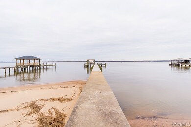 3306 Grandview Dr, Dunnsville, VA 22454 - photo 2