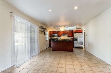 dining/kitchen