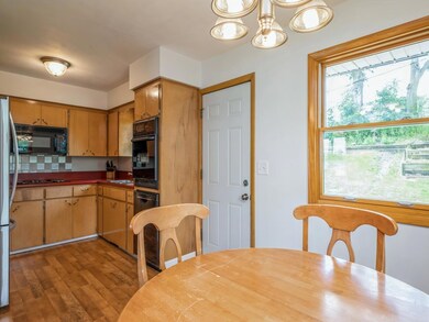 3317 Sue Ln NW, Cedar Rapids, IA 52405 - photo 6