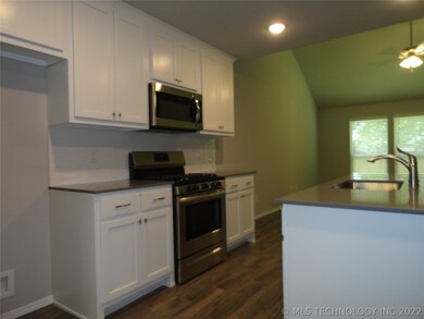 3804 S 33rd St, Broken Arrow, OK 74014 - photo 4