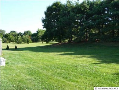 18 Harbor Cir, Freehold, NJ 07728 - photo 2