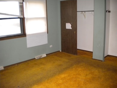 536 N Mcaree Rd, Waukegan, IL 60085 - photo 4