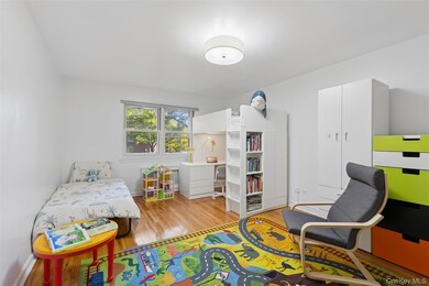 75-02 Austin St unit 2J, Forest Hills, NY 11375 - photo 6