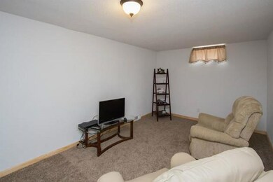 1232 60th St, Des Moines, IA 50311 - photo 6