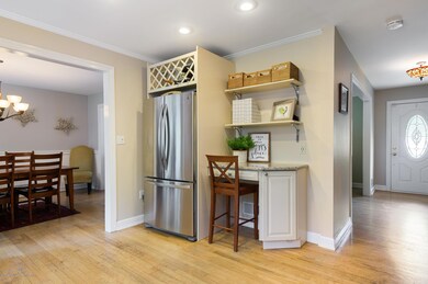 05_271DwightRd_177002_Kitchen_HiRes