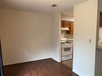 212 Quaker Dr unit A3, Friendswood, TX 77546 - photo 6