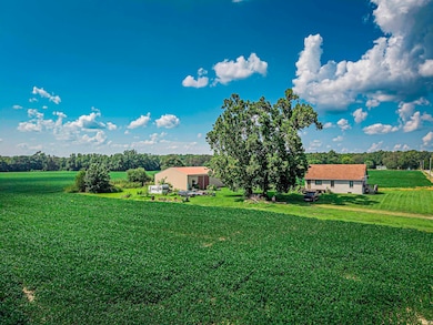 12691 Point Rd, Mount Vernon, IN 47620 - photo 4