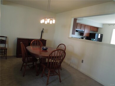 412 S Oak St, Freemansburg, PA 18017 - photo 4