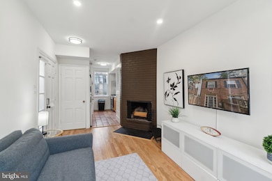 19 Snows Ct NW, Washington, DC 20037 - photo 5