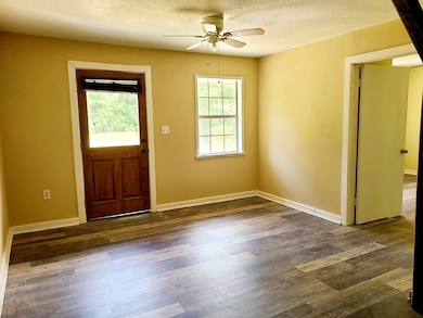 216 S Loftin Ave, Picayune, MS 39466 - photo 2