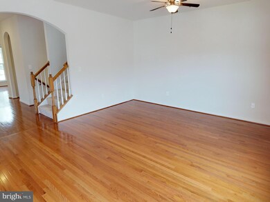 11914 Chestnut Branch Way, Clarksburg, MD 20871 - photo 6