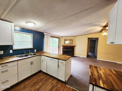 kitchen livingroom