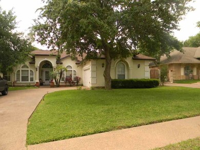 219 Oriole Ln, Laredo, TX 78045 - photo 2