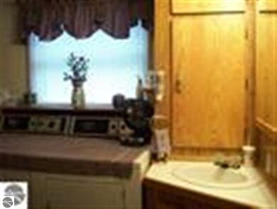 64 N Huron Rd, Au Gres, MI 48703 - photo 5