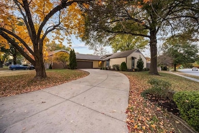 2300 W Post Oak Rd, Olathe, KS 66061 - photo 3