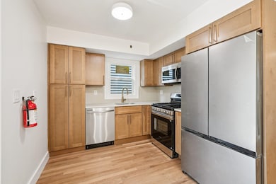 43 Edwards Ct, Bayonne, NJ 07002 - photo 5