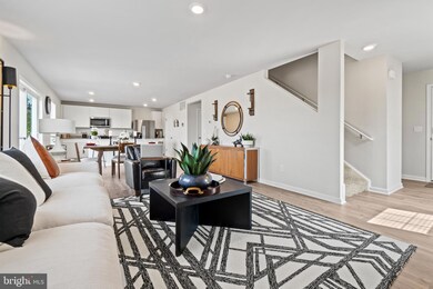 2770 Turning Leaf Ct, Lake of the Woods, VA 22508 - photo 4