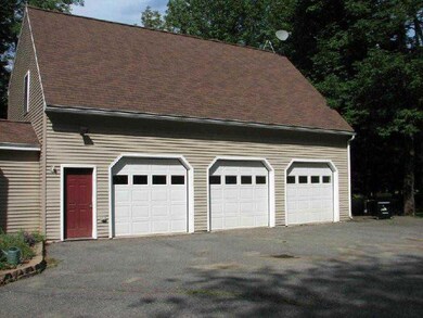 Parking Lot/Garage. 28x40 built in...