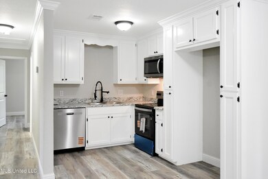 9001 Graham Rd, Moss Point, MS 39562 - photo 6