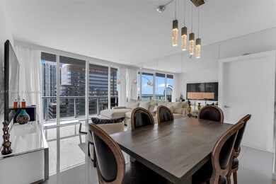 Icon Brickell Tower 2 unit 3511, Miami, FL 33131 - photo 4