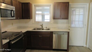 113 Creekview Dr, Jacksonville, NC 28540 - photo 6