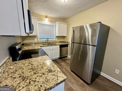 2205 Chestnut Hill Cir, Decatur, GA 30032 - photo 5