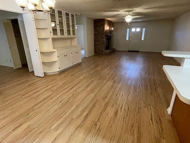 1732 Avenue C unit A, El Campo, TX 77437 - photo 7