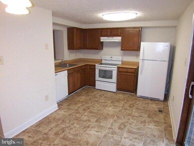 929 Angel Valley Ct N, Edgewood, MD 21040 - photo 5