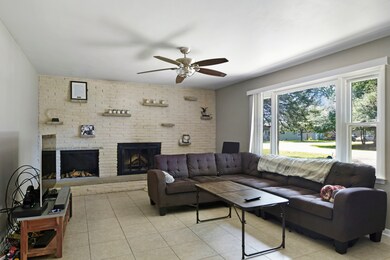 12866 W Keith Ave, Waukegan, IL 60085 - photo 4