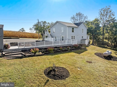 758 Honeysuckle Ave, Woodstock, VA 22664 - photo 4