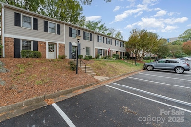 4611 Hedgemore Dr unit B, Charlotte, NC 28209 - photo 3