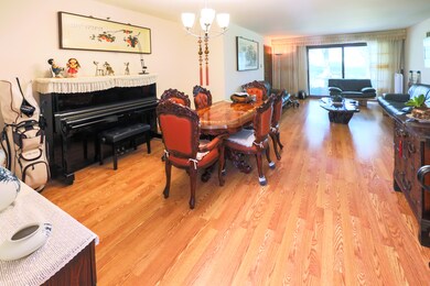 4106 Cove Ln unit A, Glenview, IL 60025 - photo 4