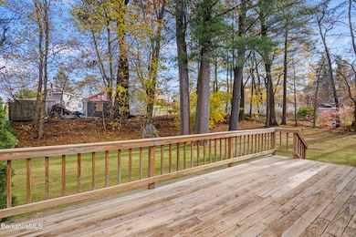 22 Auburn St, Pittsfield, MA 01201 - photo 7