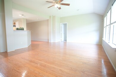 6702 Lower Arrow Dr, Houston, TX 77086 - photo 6