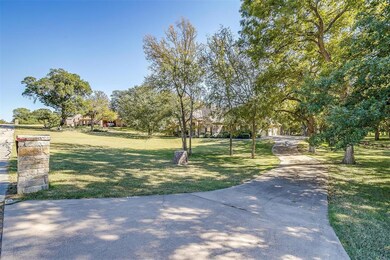 5725 Maple Valley Dr, Azle, TX 76020 - photo 7