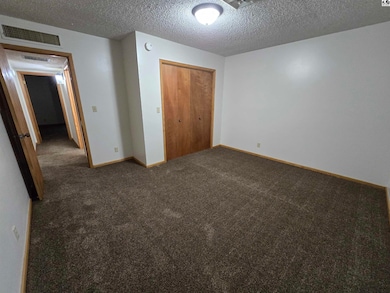 321 N Oak St, McPherson, KS 67460 - photo 4