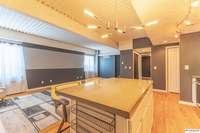 Park Plaza Condominiums unit 701, Omaha, NE 68131 - photo 4